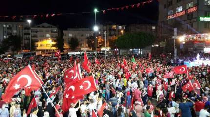 Оппозиция в Турции набирает голоса в соцопросах, что играет на руку Западу