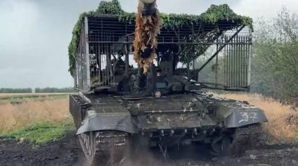 Российский танк, «одетый» в мощный «мангал», подорвался на мине, но выполнил боевую задачу
