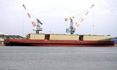 Индийский авианосец окончательно превратился в дорогостоящий долгострой