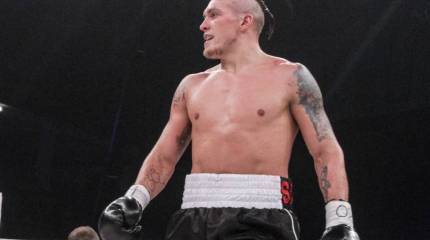 Не нужны мне звезды: украинский боксер Усик отказался от звания героя