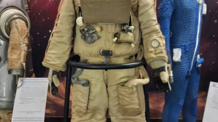 Лунный скафандр полужесткого типа «Кречет-94»