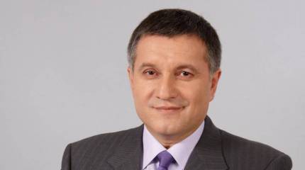 Аваков не считает символы батальона "Азов" нацистскими