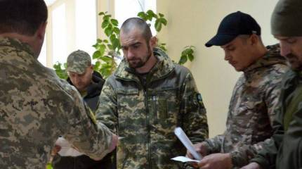 «Киеву не хватает солдат»: Бывший украинский премьер Николай Азаров анонсировал ужесточение мобилизации на Украине