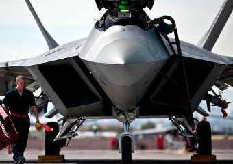 Американцы планируют перепроектировать F-22
