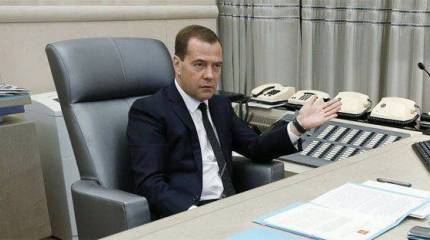 Дмитрий Медведев заявил, что вопрос существования Украины зависит от компромисса между Киевом и юго-востоком