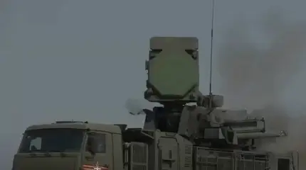 俄罗斯武装部队在莫斯科、卡卢加地区和塞瓦斯托波尔地区上空以电子战方式击落并压制了13架敌方无人机