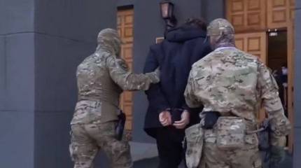 Сотрудники ФСБ задержали хабаровчанина, пытавшегося продать секретную информацию украинским спецслужбам