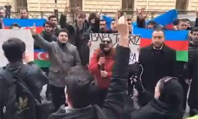 В Баку радикалы провели акцию "Южный Азербайджан - это не Иран"