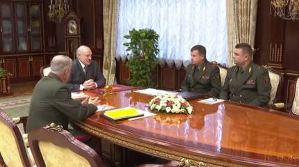 Лукашенко: 30 танков НАТО в Прибалтике - это просто смешно для белорусской армии