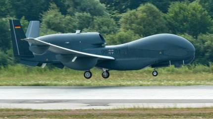Германия возобновила работы над беспилотником Euro Hawk
