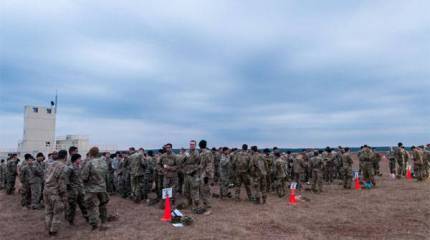 В Варшаве: А вдруг Путин убедит Трампа вывести войска США из Польши?