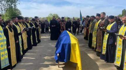 На Украине в первой братской могиле захоронили ликвидированных боевиков бригады ВСУ «Эдельвейс»