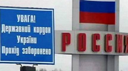 От взрывов украинских снарядов в Ростовской области загорелось поле