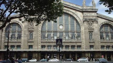 На Северном вокзале в Париже неизвестный мужчина ранил ножом шесть человек, включая полицейского