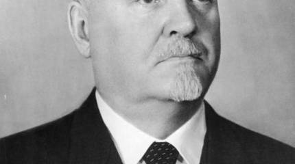 Николай Булганин. Политик в погонах
