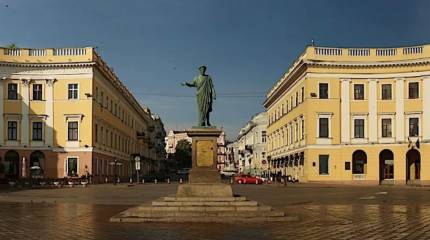В Одессе вводят трудовую повинность: жителей города заставят строить укрытия