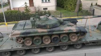 В Сети появилось видео поставленных на Украину польских танков Т-72М1