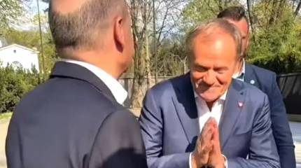 Польский профессор о встрече Шольца Туском: у бомжа на парковке, просящего 2 злотых, и то больше достоинства