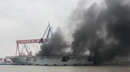 В Шанхае загорелся достраиваемый головной УДК проекта 075