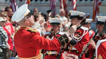 На параде по случаю Дня поминовения военнослужащих США и антигитлеровской коалиции в Вашингтоне не было флага СССР