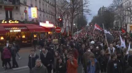 Премьер Франции заявила, что пытается «достучаться» до оппозиции и профсоюзов в преддверии очередных протестов против пенсионной реформы