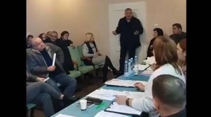 В Закарпатье во время сессии сельсовета депутат бросил в коллег три гранаты