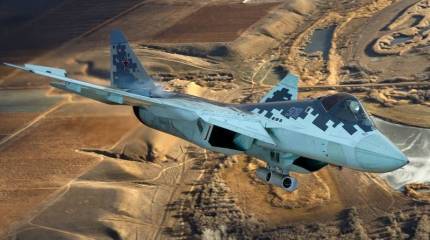 Появились фото Су-57 с неизвестным подвесным контейнером