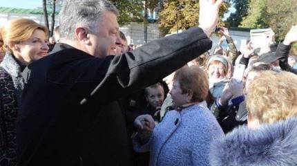 Порошенко задекларировал 104 компании и ввёл "расширенные" санкции против РФ