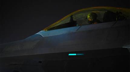 Применение F-22 для ударов по Ирану с базы в Израиле вызвало дискуссию в США