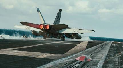 Пресса США: У нас есть 10-11 авианосцев, но это не значит, что все они готовы к выполнению операций