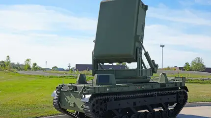 Высокоимпульсный микроволновый робот Leonidas AR от Epirus и GDLS против дронов