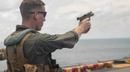 США показали тренировки на USS Tripoli, который могут использовать против Ирана
