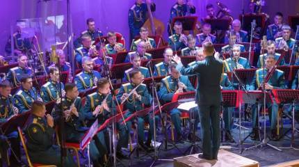 День Военно-оркестровой службы Вооружённых сил России:  Музыка удваивает, утраивает армию  —  Суворов