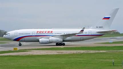 Сикорский: Суд Польши может обязать посадить самолёт и доставить Путина в Гаагу