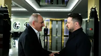 Зеленский, Ереван и угроза параду