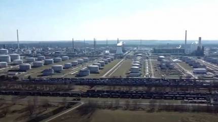 Планы по закрытию НПЗ в восточной Германии из-за эмбарго на нефть из России ведут к ментальному воссозданию Берлинской стены