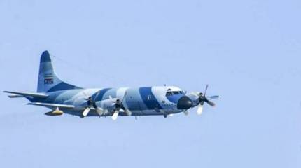 ВМС США: Иранский P-3 Orion опасно приблизился к ракетному крейсеру  USS "Нормандия"