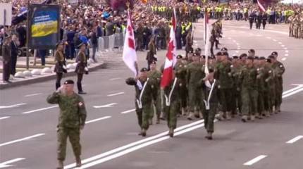 Зеленский хочет рассказать украинцам, что НАТО не аллигатор и не проглотит Украину