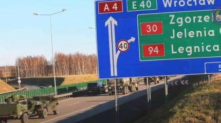 Глава Пентагона заявил о временном отказе от ротации войск США в Польше