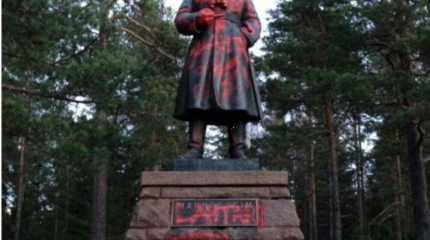 Николай Стариков "О памятной доске Маннергейму и мосте имени Ахмата Кадырова."