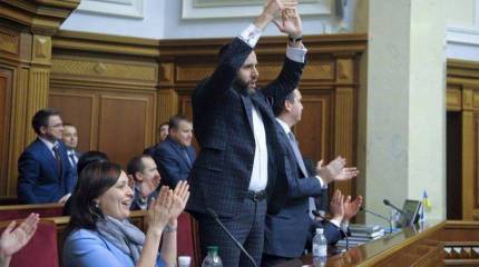 ВРУ приняла бюджет-2016. Военные расходы Украины вырастут сразу на 21%