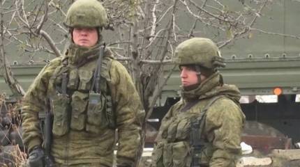 У российских миротворцев в Карабахе замечены новейшие автоматы АК-12