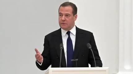 «Театральный ультиматум»: Медведев прокомментировал угрозы Трампа ввести пошлины против России