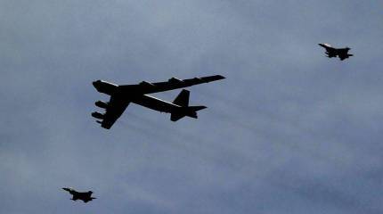 Американский бомбардировщик В-52 совершил демонстрационный полёт над Южной Кореей