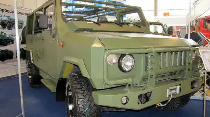 Испытания спецтехники на день военного автомобилиста. Легкий штурмовой автомобиль  «Скорпион 2М» и гусеничный транспортер ДТ-10 «Витязь»