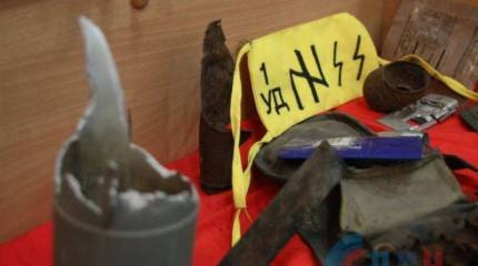 В Луганске открыли выставку, на которой представлены доказательства преступлений киевской власти