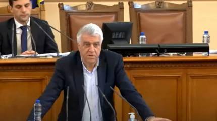 Глава болгарских социалистов: Если кабмин поддержит отправку оружия Украине, члены нашей партии покинут правительство