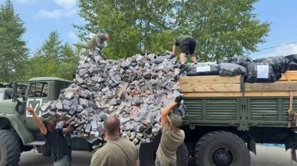 Враг отмечает применение ВС РФ масксетей, имитирующих строительный мусор