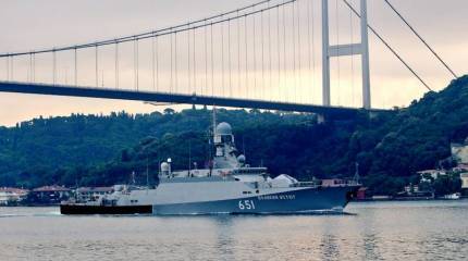 «Град Свияжск» и «Великий Устюг» вошли в Средиземное море