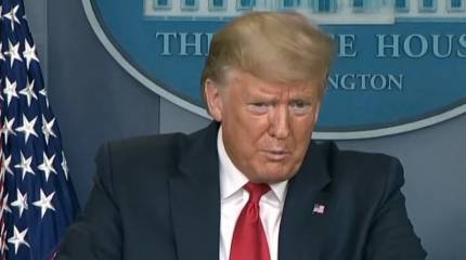 Трамп объявил о вводе военных в очаги заражения коронавирусом